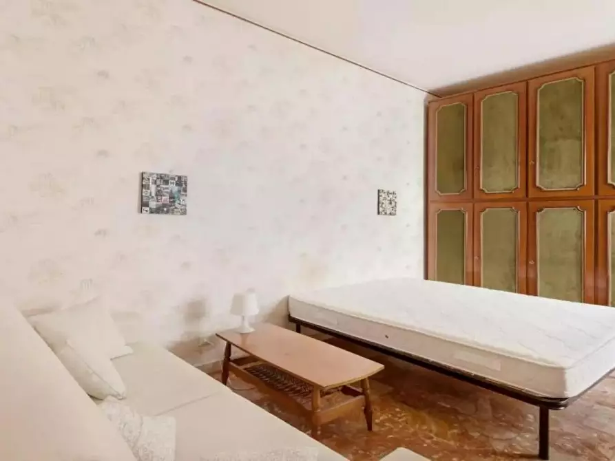 Immagine 1 di Camera in affitto  in Piazza Giancarlo Vallauri a Roma