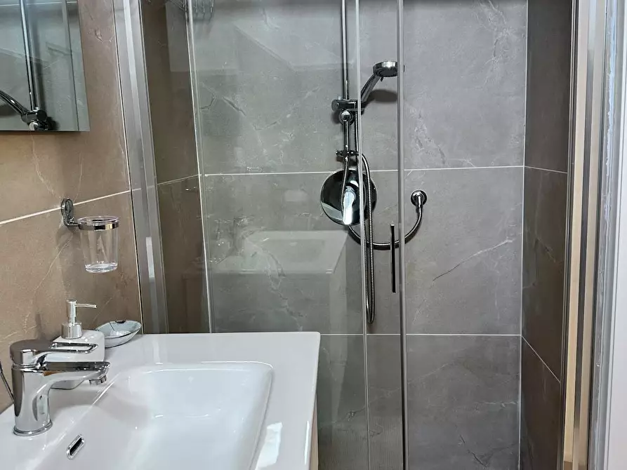 Immagine 10 di Appartamento in affitto  in Via Faenza a Firenze