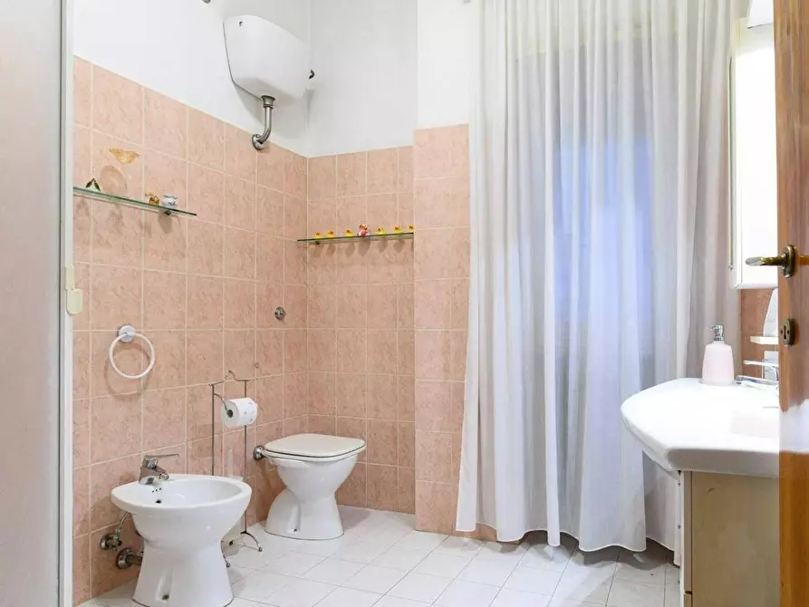 Immagine 7 di Appartamento in affitto  in Via Piegaro a Roma