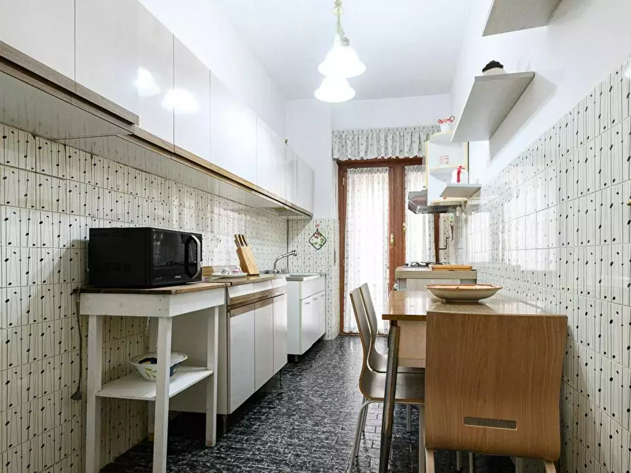 Immagine 9 di Appartamento in affitto  in Via Piegaro a Roma