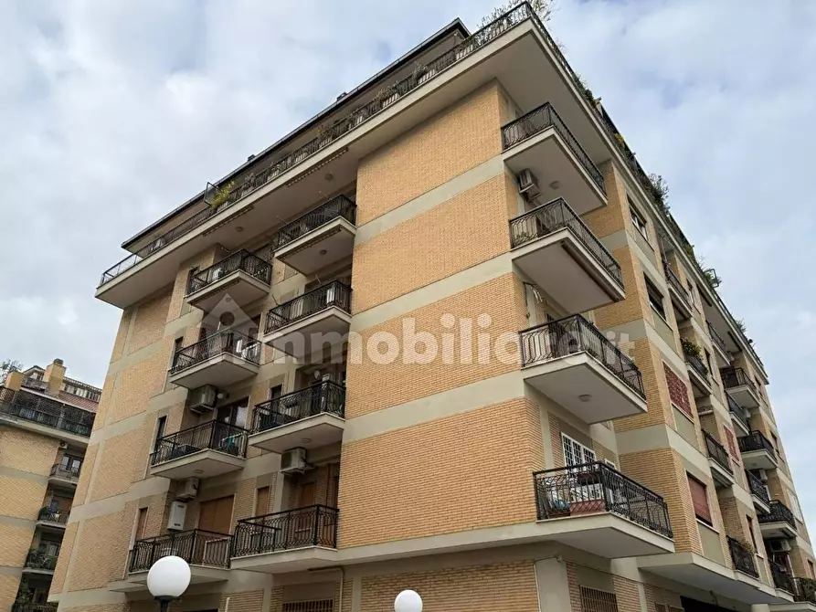 Immagine 3 di Appartamento in affitto  in Via Piegaro a Roma