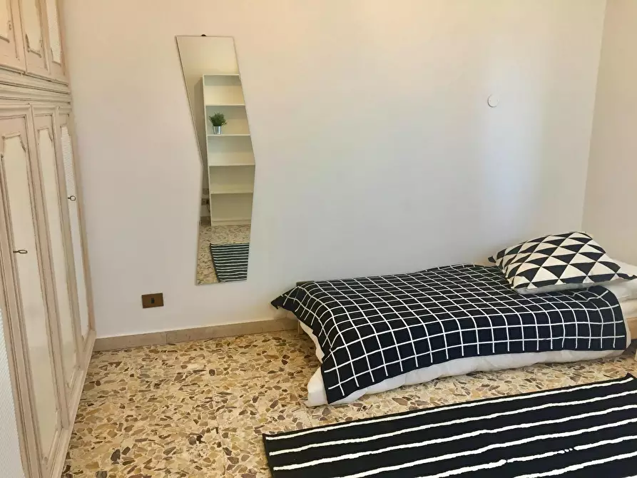 Immagine 2 di Camera in affitto  in Via Francesco Baracca a Firenze