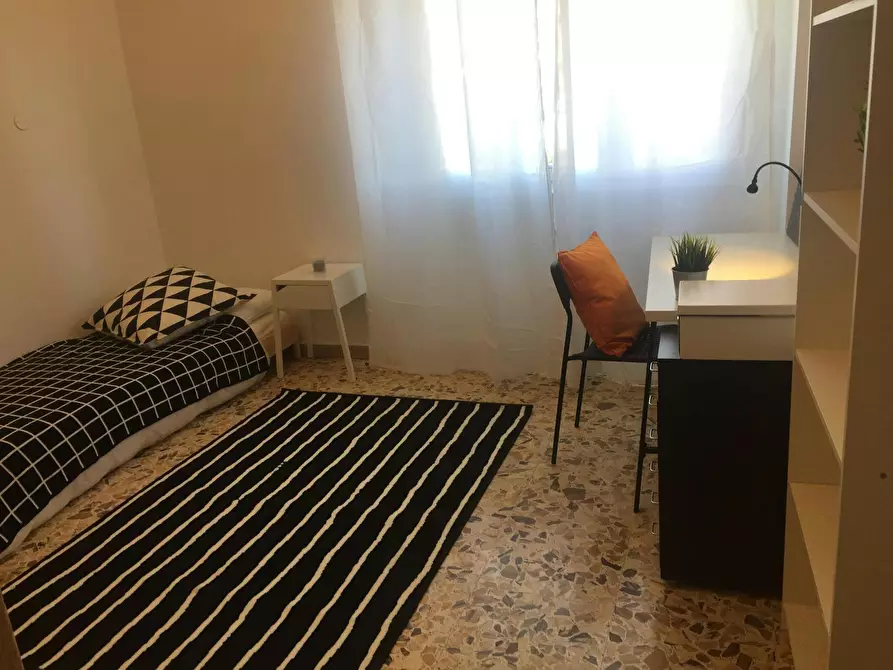 Immagine 1 di Camera in affitto  in Via Francesco Baracca a Firenze