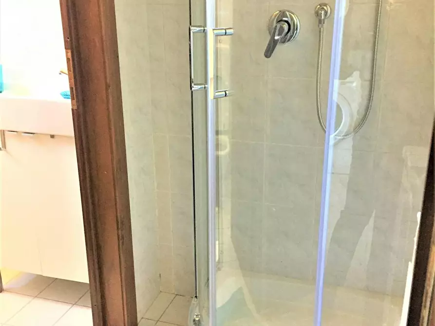 Immagine 10 di Camera in affitto  in Via Castelfidardo a Firenze