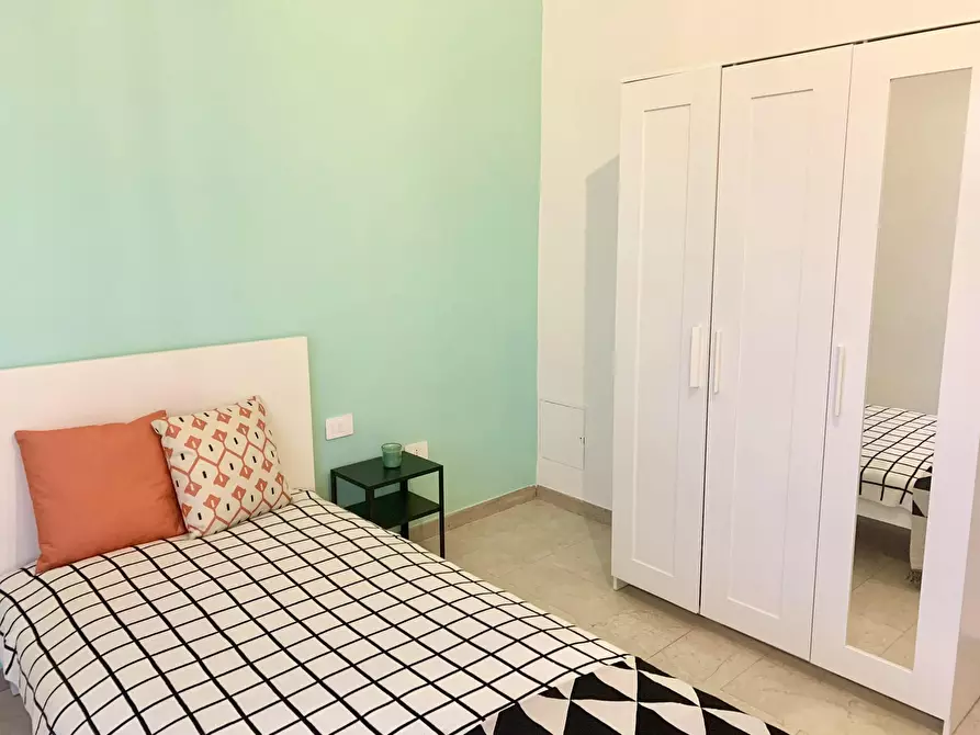 Immagine 3 di Camera in affitto  in Viale Francesco Redi a Firenze