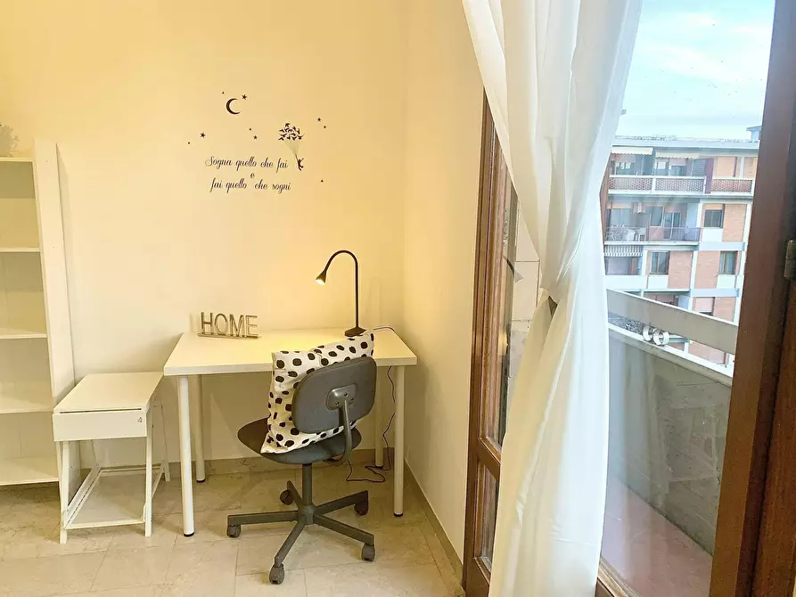 Immagine 9 di Camera in affitto  in Viale Francesco Redi a Firenze