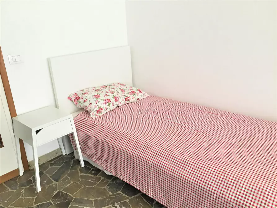 Immagine 1 di Camera in affitto  in Via Quintino Sella a Firenze