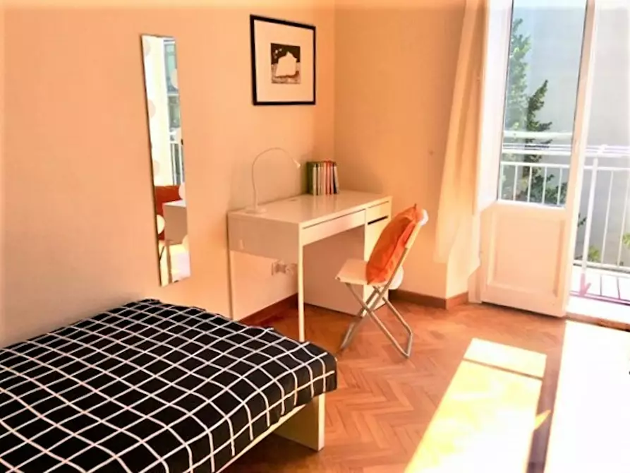 Immagine 4 di Camera in affitto  in Via Castelfidardo a Firenze
