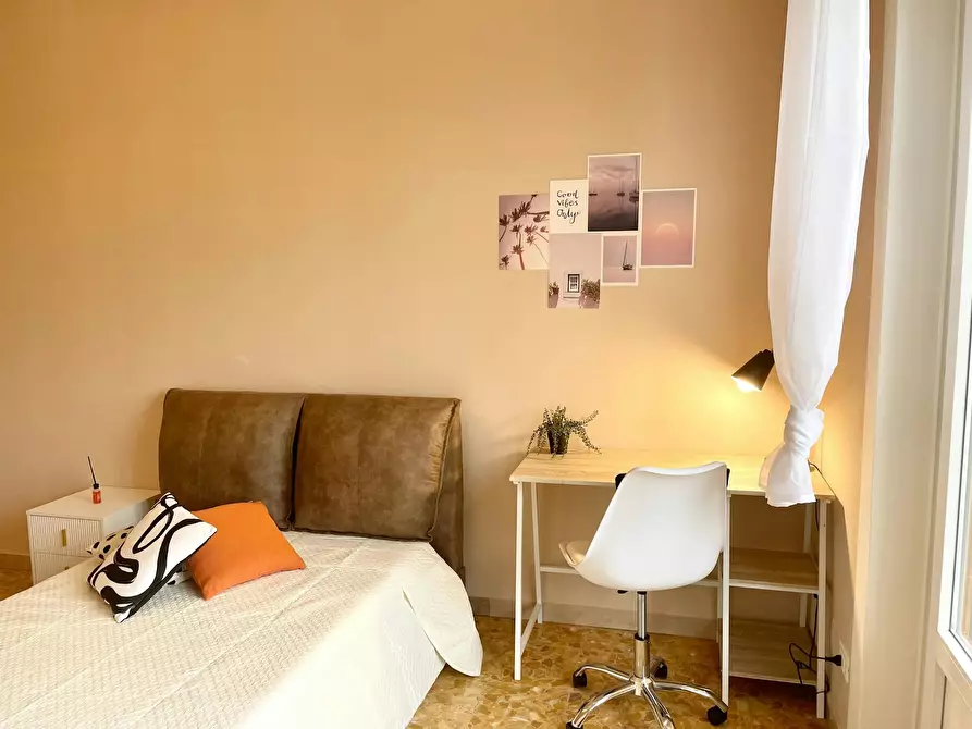 Immagine 7 di Camera in affitto  in Lungarno Amerigo Vespucci a Firenze