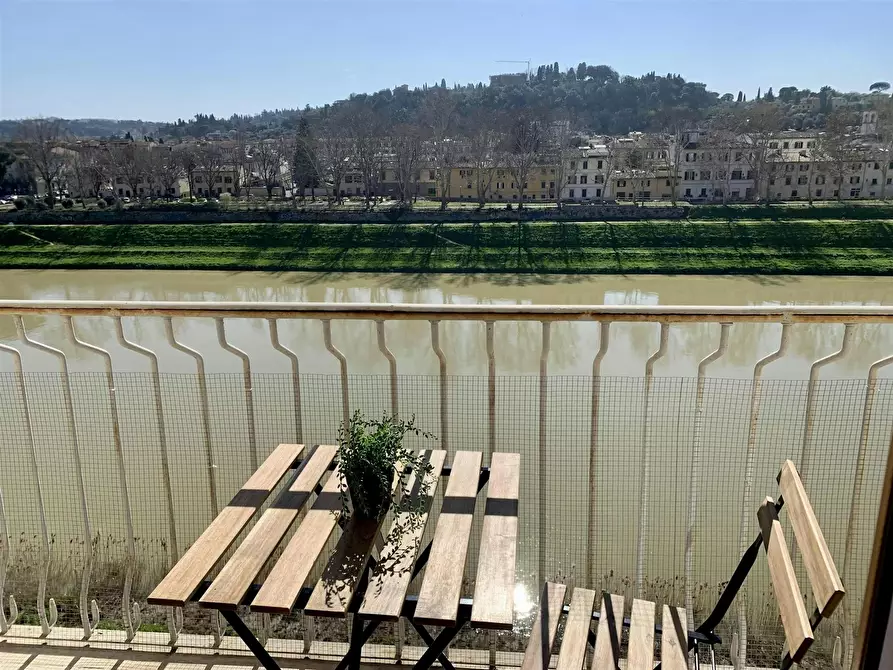 Immagine 2 di Camera in affitto  in Lungarno Amerigo Vespucci a Firenze