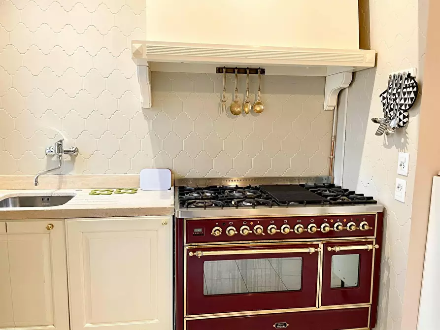 Immagine 10 di Camera in affitto  in Lungarno Amerigo Vespucci a Firenze