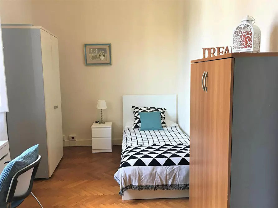 Immagine 1 di Camera in affitto  in Via Castelfidardo a Firenze