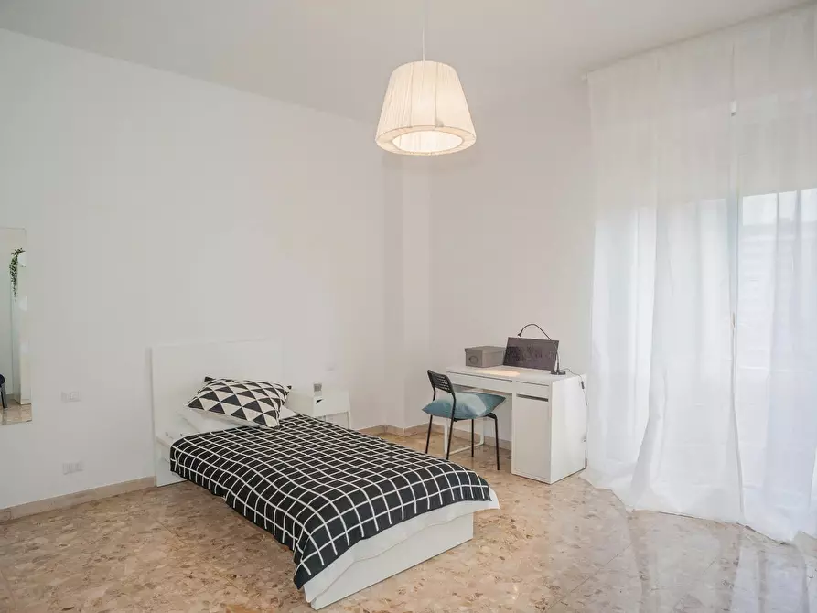 Immagine 1 di Camera in affitto  in Via Francesco Baracca a Firenze