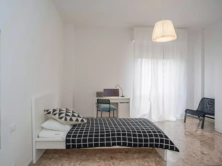 Immagine 2 di Camera in affitto  in Via Francesco Baracca a Firenze