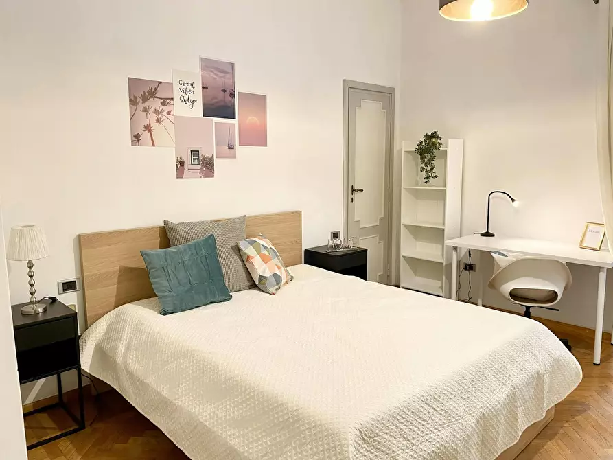 Immagine 10 di Camera in affitto  in Via Gustavo Modena a Firenze