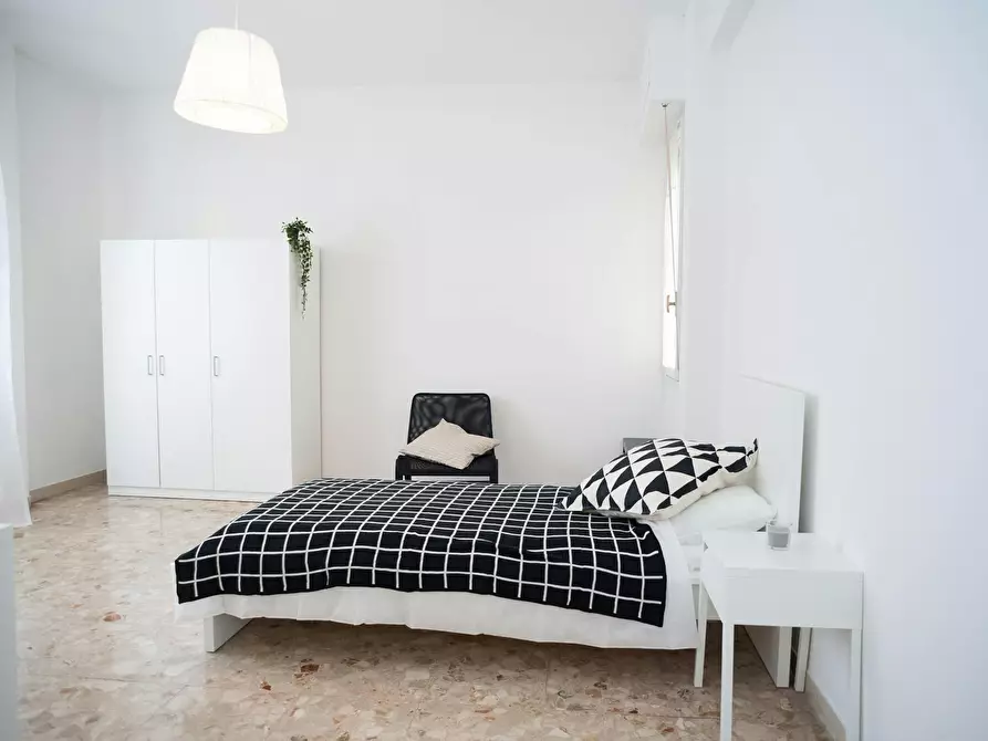 Immagine 1 di Camera in affitto  in Via Francesco Baracca a Firenze