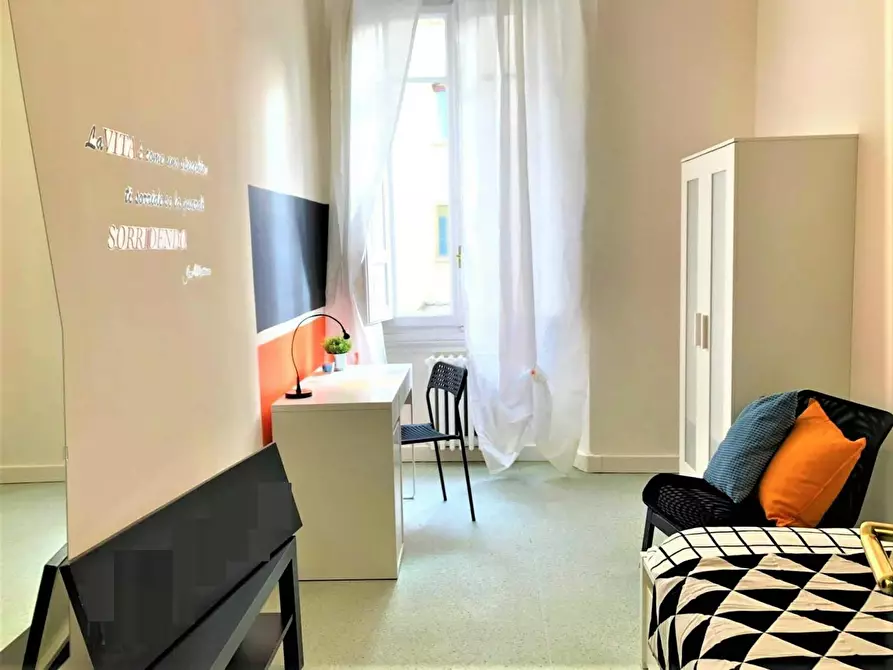 Immagine 1 di Camera in affitto  in Via della Cernaia a Firenze