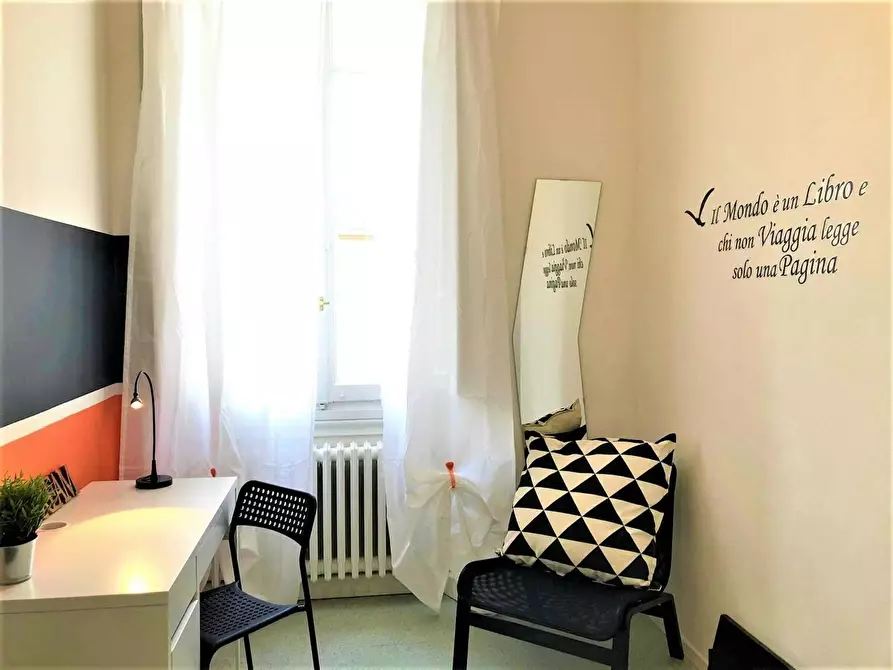 Immagine 3 di Camera in affitto  in Via della Cernaia a Firenze