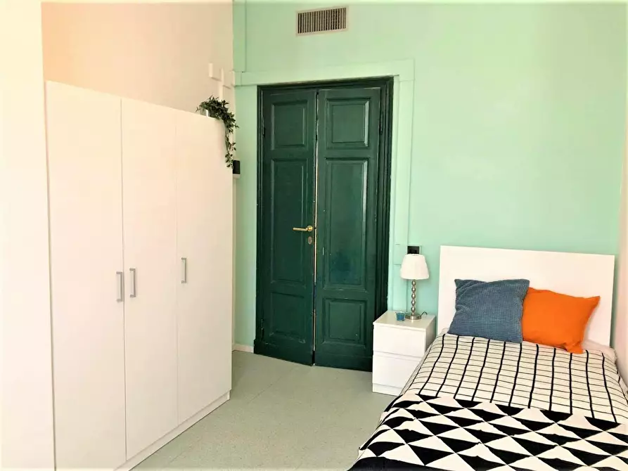 Immagine 2 di Camera in affitto  in Via della Cernaia a Firenze