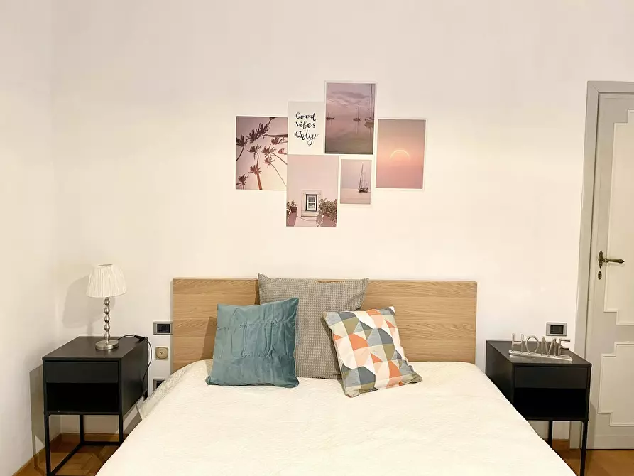 Immagine 3 di Camera in affitto  in Via Gustavo Modena a Firenze