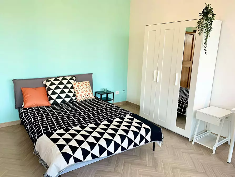 Immagine 5 di Camera in affitto  in Viale Francesco Redi a Firenze