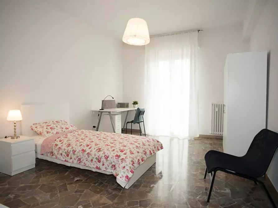 Immagine 1 di Camera in affitto  in Via Quintino Sella a Firenze