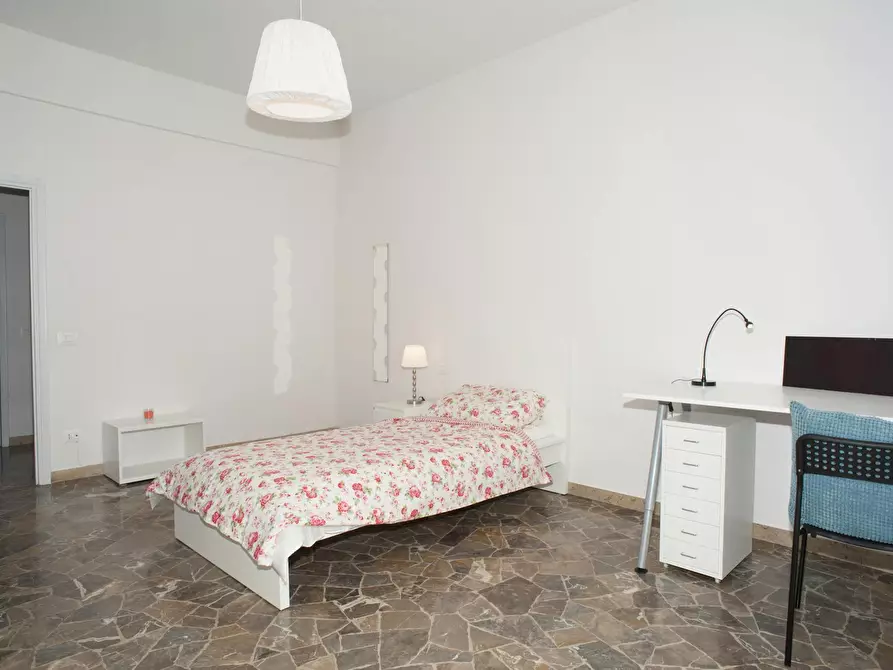 Immagine 2 di Camera in affitto  in Via Quintino Sella a Firenze