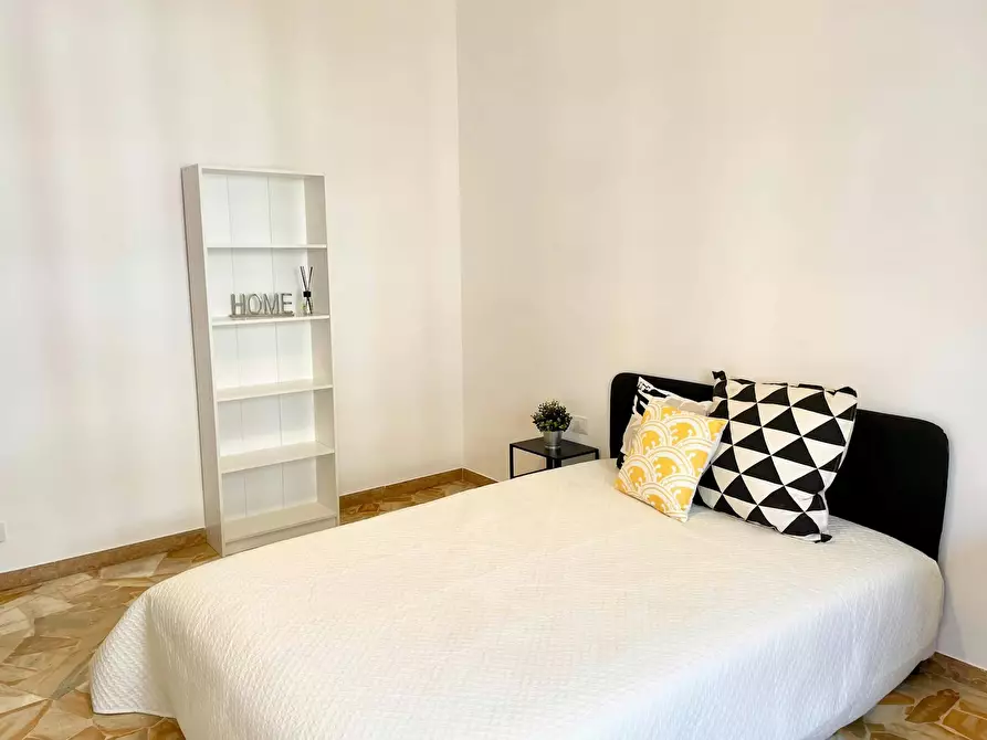 Immagine 5 di Camera in affitto  in Via Caduti di Cefalonia a Firenze