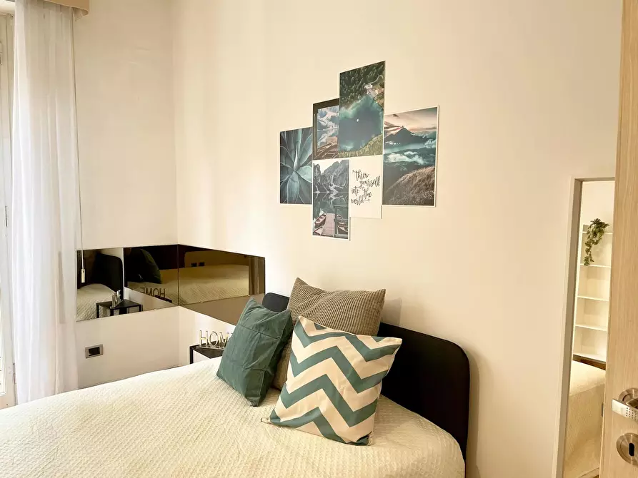 Immagine 1 di Camera in affitto  in Via Gustavo Modena a Firenze