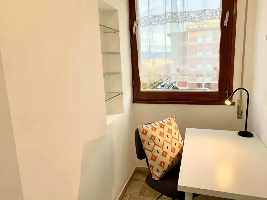 Immagine 6 di Camera in affitto  in Viale Francesco Redi a Firenze