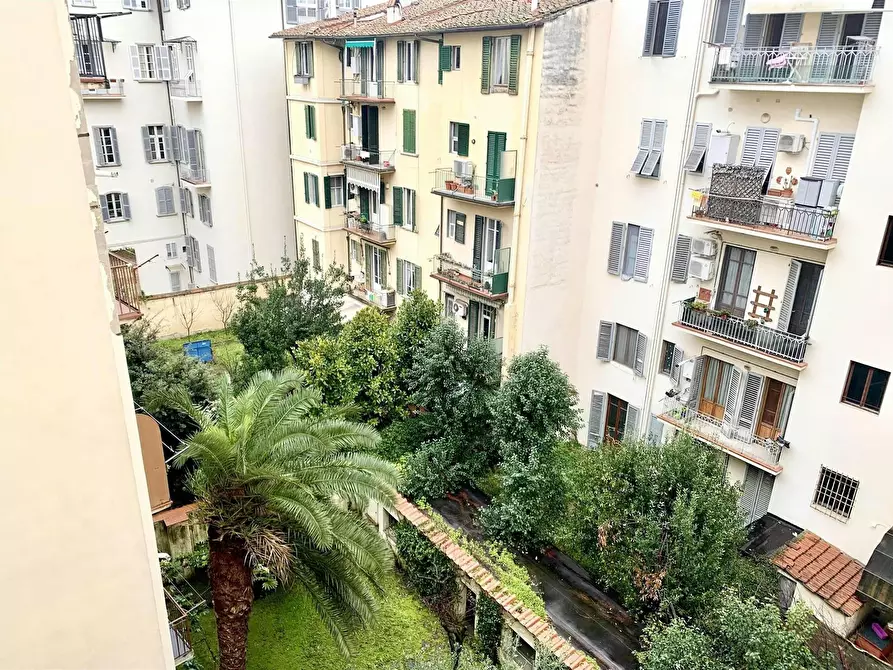 Immagine 7 di Camera in affitto  in Lungarno Amerigo Vespucci a Firenze