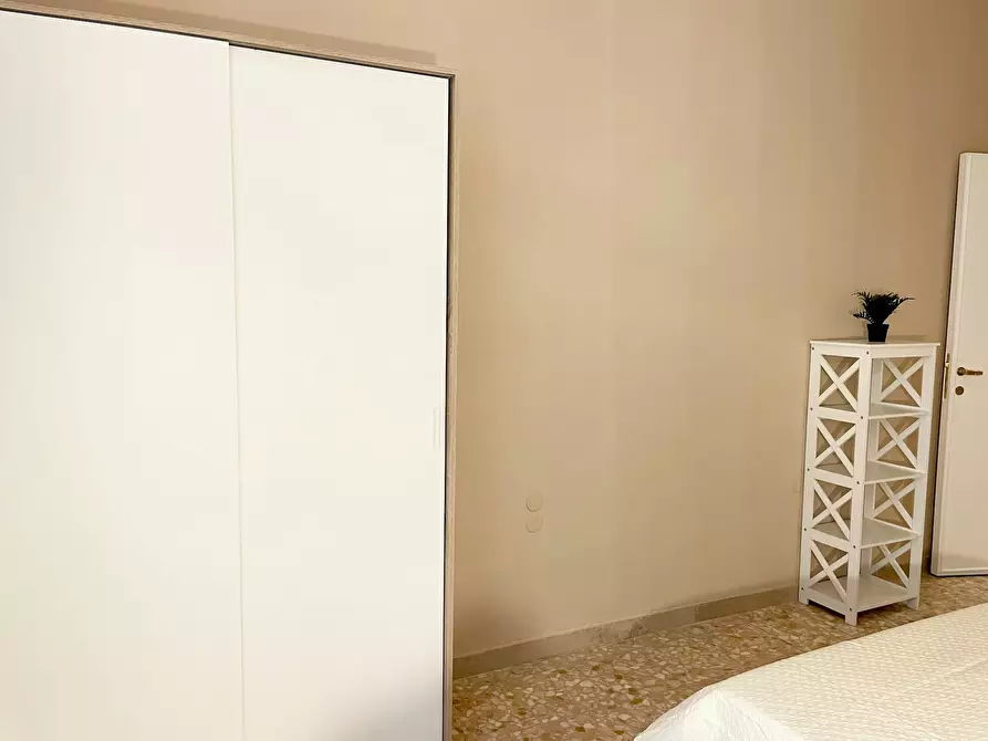 Immagine 4 di Camera in affitto  in Lungarno Amerigo Vespucci a Firenze