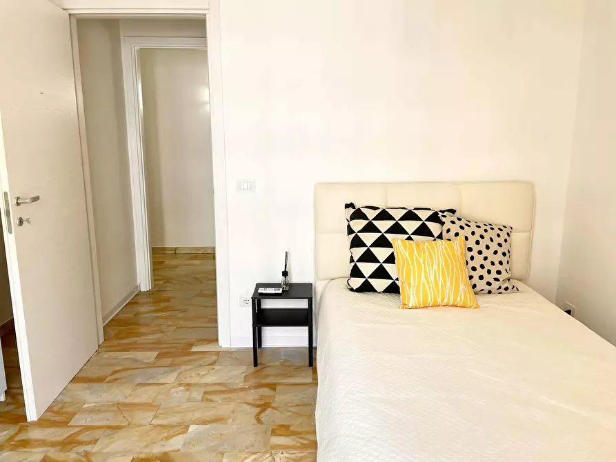 Immagine 5 di Camera in affitto  in Via Caduti di Cefalonia a Firenze