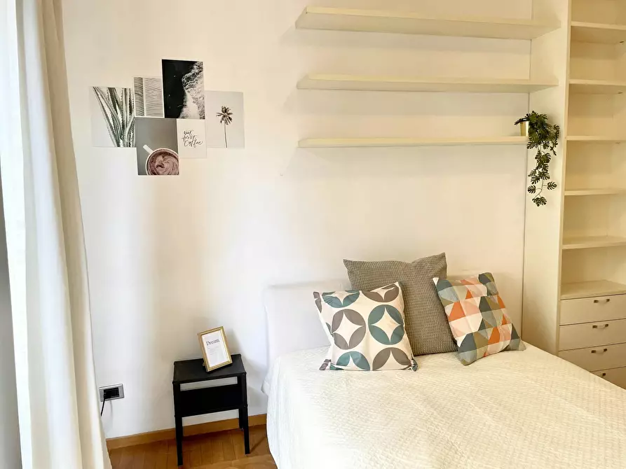 Immagine 2 di Camera in affitto  in Via Gustavo Modena a Firenze