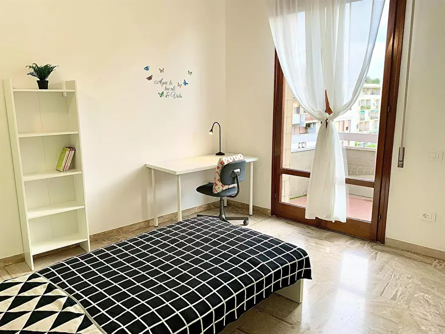 Immagine 1 di Camera in affitto  in Viale Francesco Redi a Firenze