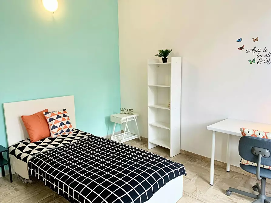 Immagine 4 di Camera in affitto  in Viale Francesco Redi a Firenze