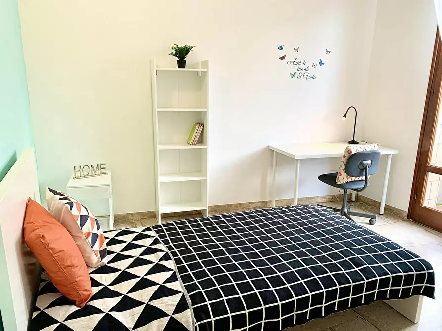 Immagine 7 di Camera in affitto  in Viale Francesco Redi a Firenze