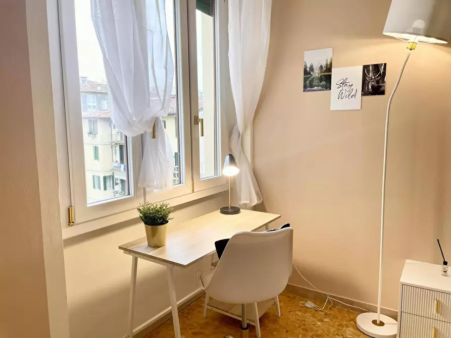 Immagine 8 di Camera in affitto  in Lungarno Amerigo Vespucci a Firenze