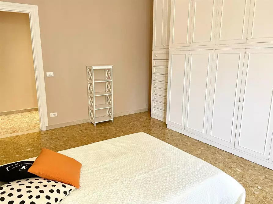 Immagine 4 di Camera in affitto  in Lungarno Amerigo Vespucci a Firenze