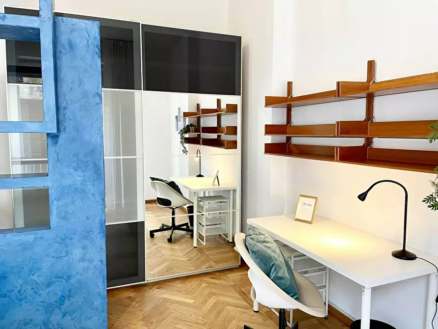 Immagine 4 di Camera in affitto  in Via Gustavo Modena a Firenze