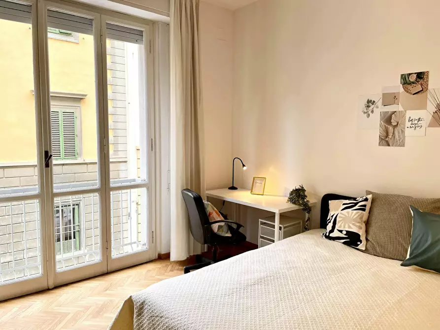 Immagine 4 di Camera in affitto  in Via Gustavo Modena a Firenze