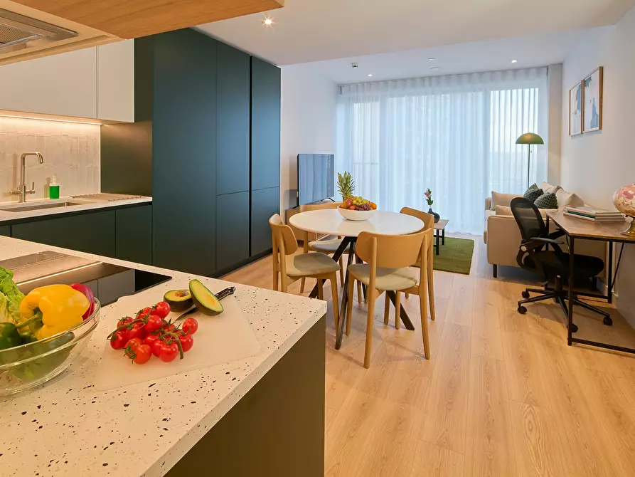 Immagine 4 di Appartamento in affitto  in Aviator Drive a Brent
