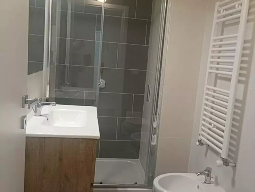 Immagine 8 di Camera in affitto  in Via Rodolfo Morandi a Torino