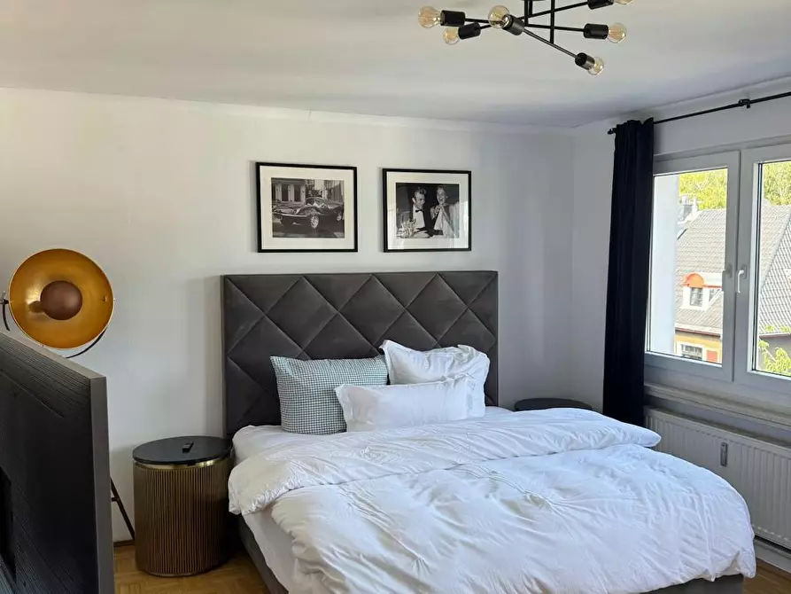 Immagine 1 di Appartamento in affitto  in Irmgardstraße a Düsseldorf