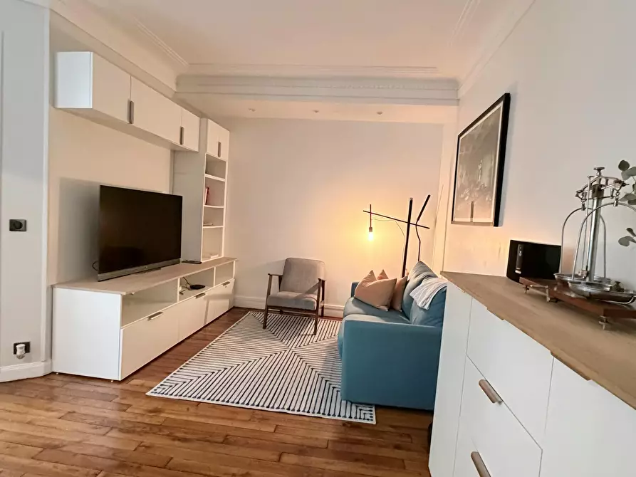 Immagine 3 di Appartamento in affitto  in Rue Saint-Didier a Paris 16