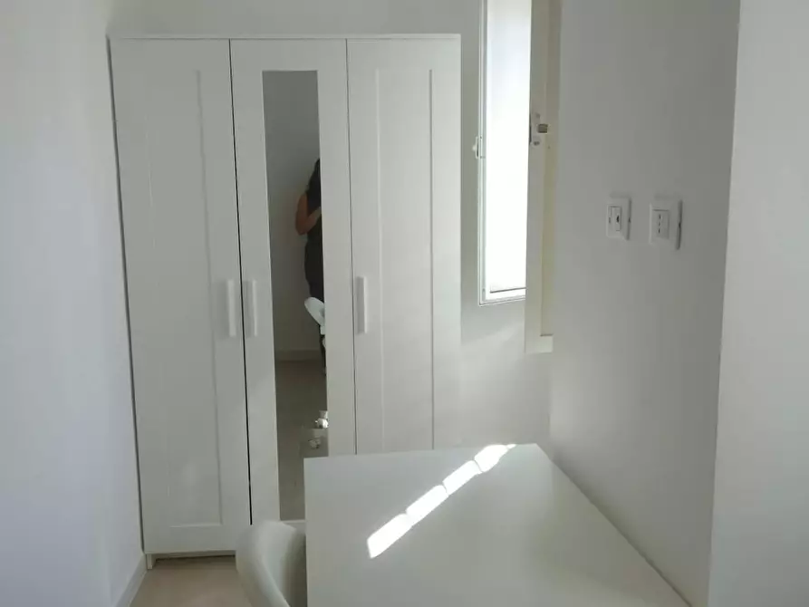 Immagine 1 di Camera in affitto  in Via Benadir a Roma