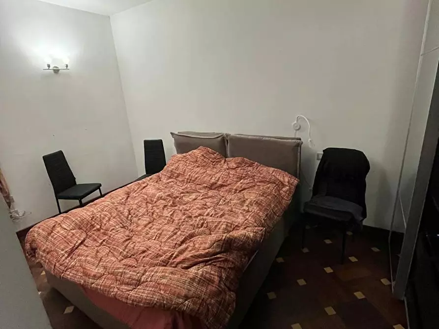 Immagine 4 di Camera in affitto  in Via Ippolito Nievo a Monza