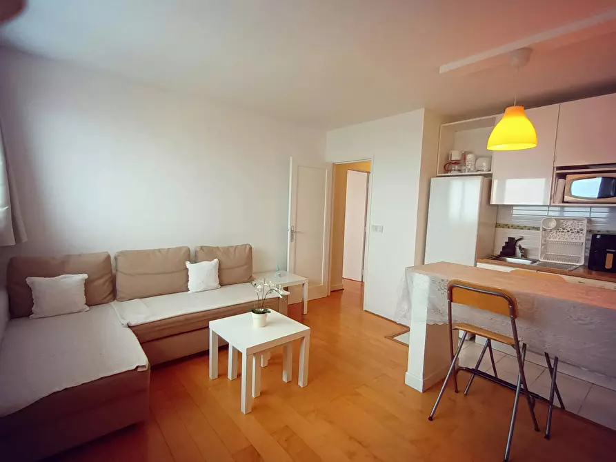 Immagine 10 di Appartamento in affitto  in Rue Georges Pitard a Paris