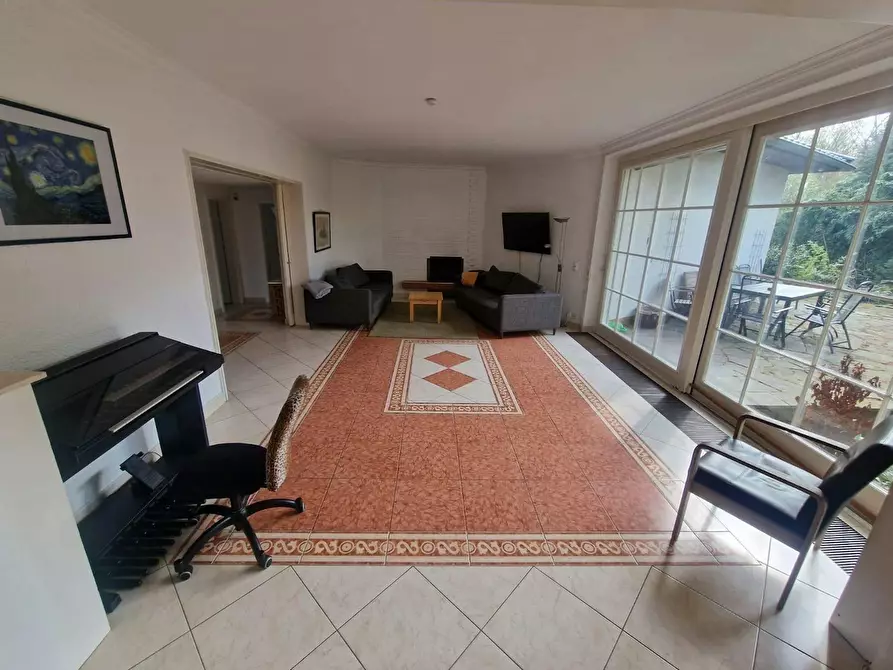 Immagine 2 di Casa indipendente in affitto  in Am Tor a Rösrath