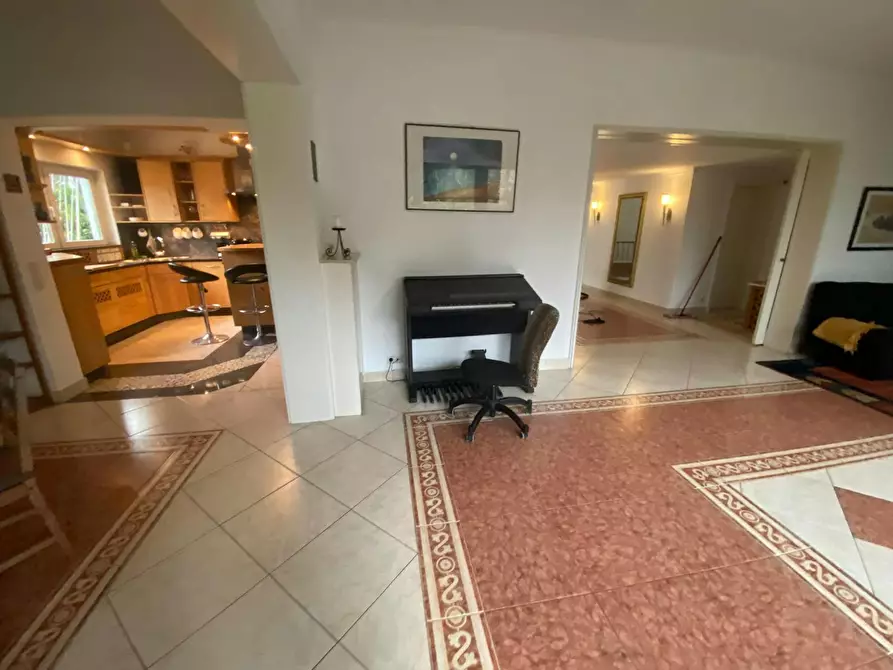 Immagine 9 di Casa indipendente in affitto  in Am Tor a Rösrath
